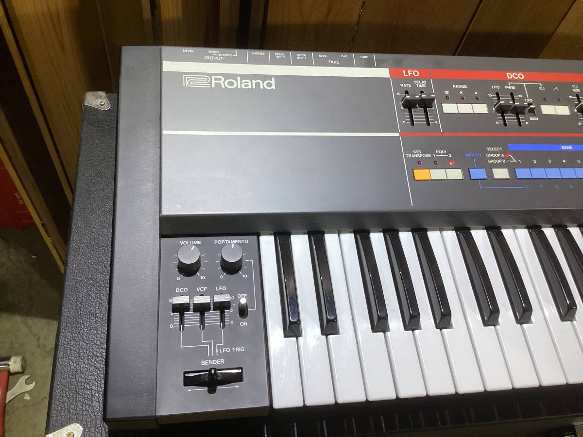 Roland ローランド JUNO-106 シンセサイザー ハードケース付き　通電確認のみ　本体美品　動作未確認　現状品_画像7