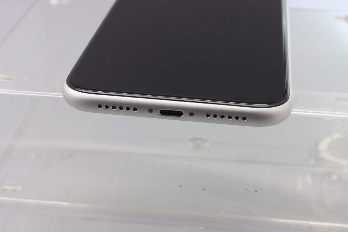 Apple iPhoneXR 64GB White A2106 MT032J/A バッテリ86% ■SIMフリー★Joshin2013【1円開始・送料無料】_画像6
