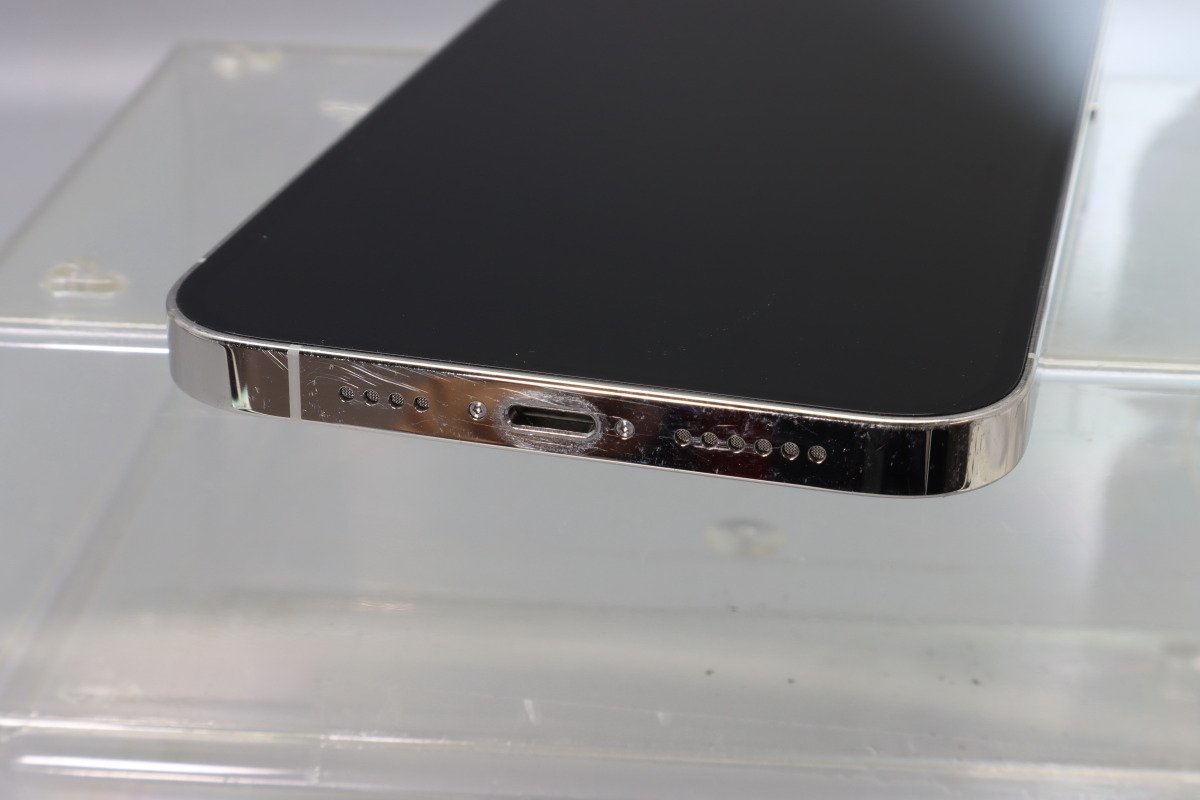 Apple iPhone12 Pro Max 256GB Silver A2410 MGD03J/A バッテリ87% ■SIMフリー★Joshin1369【1円開始・送料無料】_画像6