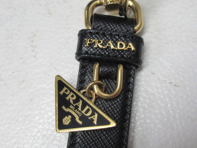 ◆7.PRADA プラダ サフィアーノ トライアングル キーリング キーホルダ ブラック/黒/中古_画像2