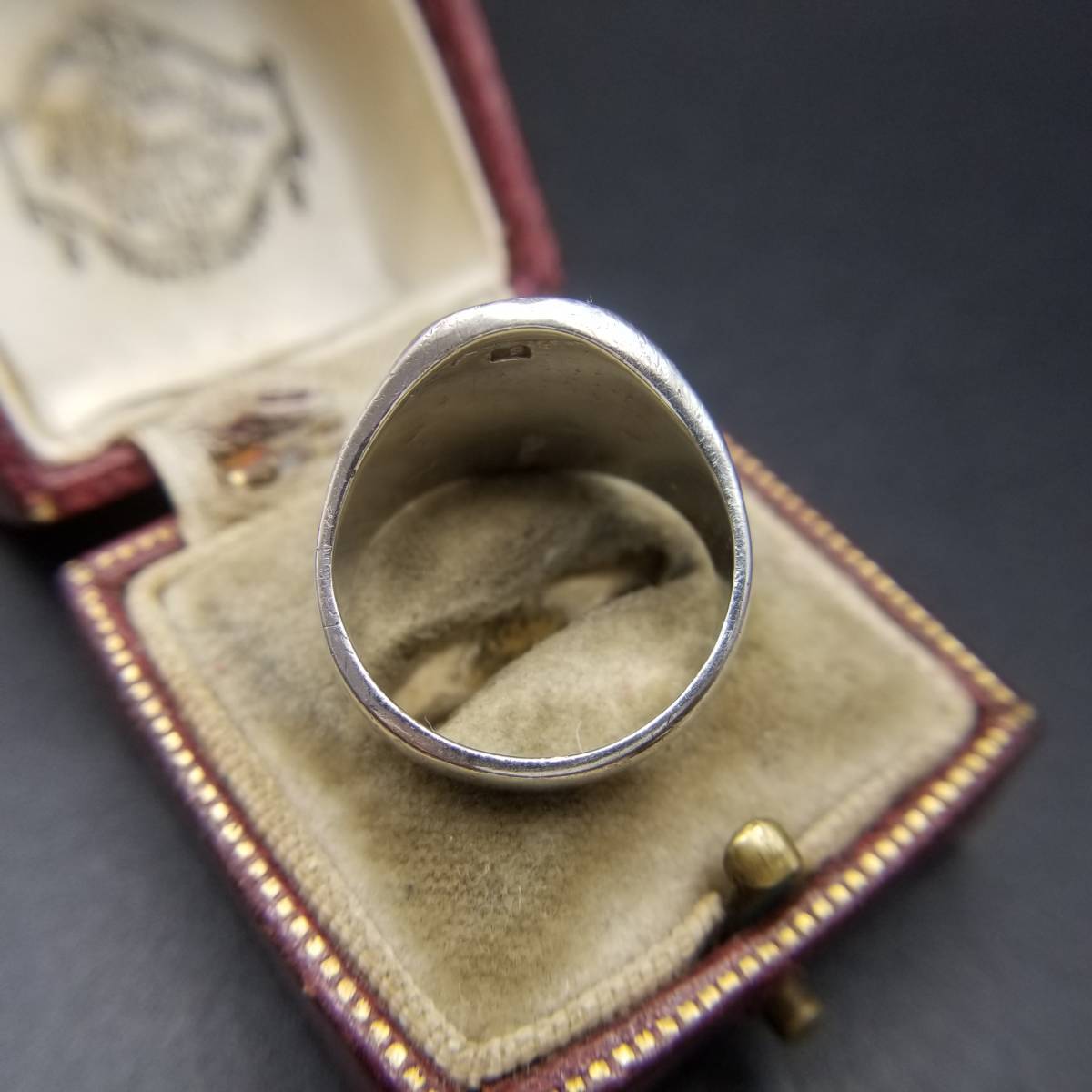 【SALE/37%OFF】 ナバホ族作家刻印ベアパウクマの手シルエットシグネット925 17号~