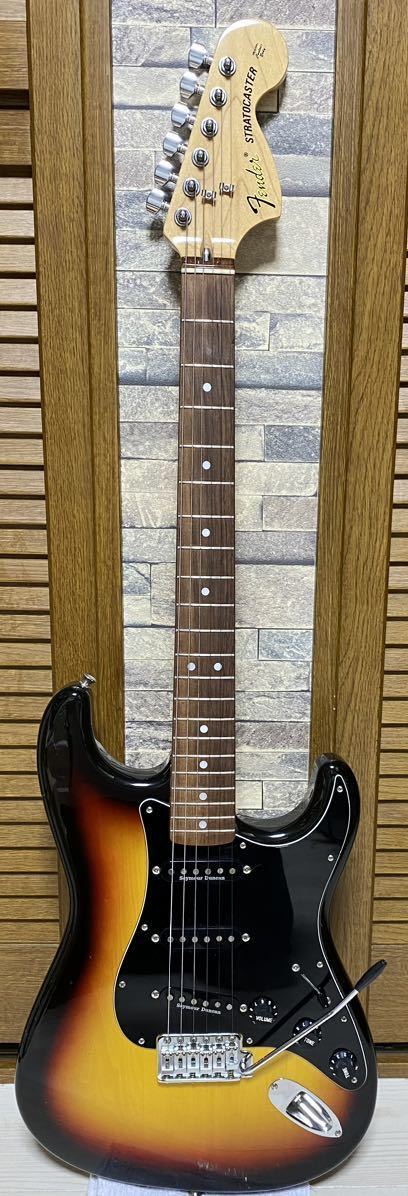 希少　フェンダージャパン　ST-72 ストラトキャスター　ラージヘッド　３トーンサンバースト　Fender フェンダーソフトケース付き　_画像1