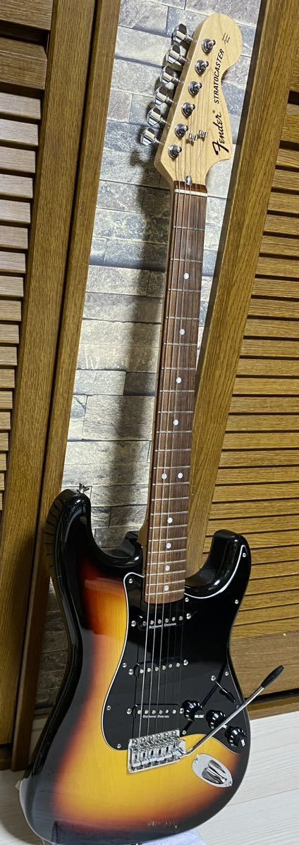 希少　フェンダージャパン　ST-72 ストラトキャスター　ラージヘッド　３トーンサンバースト　Fender フェンダーソフトケース付き　_画像5
