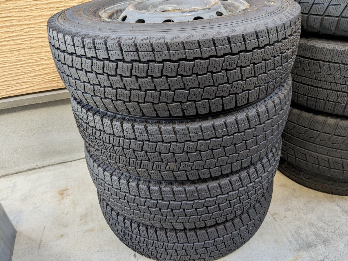 ボンゴ SLP2 185/80R14 102/100 グッドイヤー 2022年製 バリ山 スタッドレス 京都市 去年のみ使用_画像1