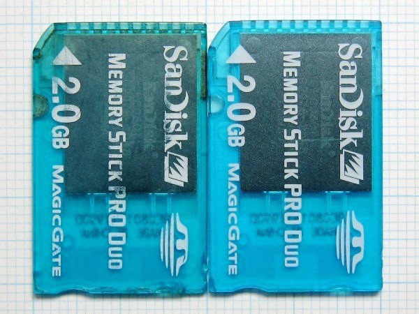 ★SanDisk メモリースティック PRO Duo ２GB ２枚 中古★送料６３円～_画像1