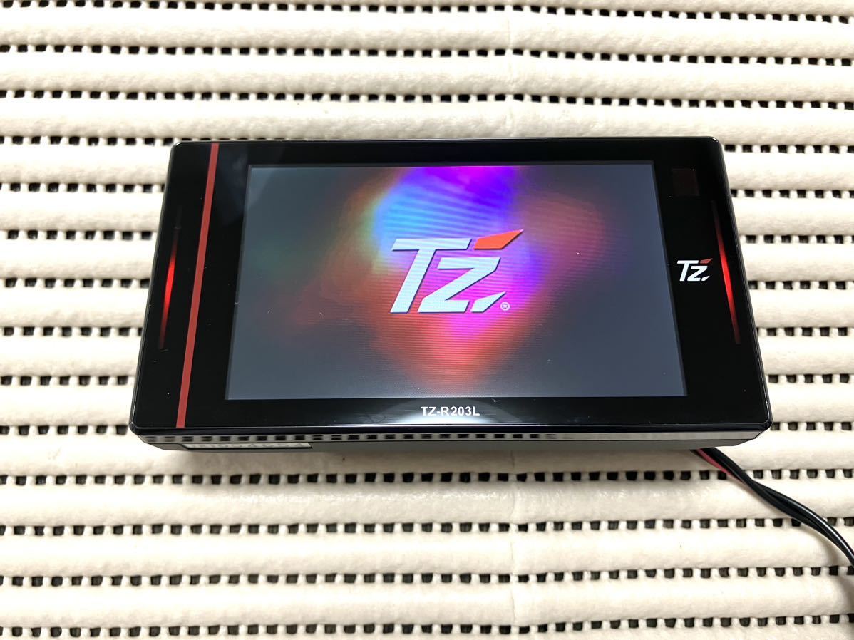 61 美品 TZ-R203L セルスター CELLSTAR GPSレーダー探知機 タッチパネル対応 3.7インチ大画面_画像2