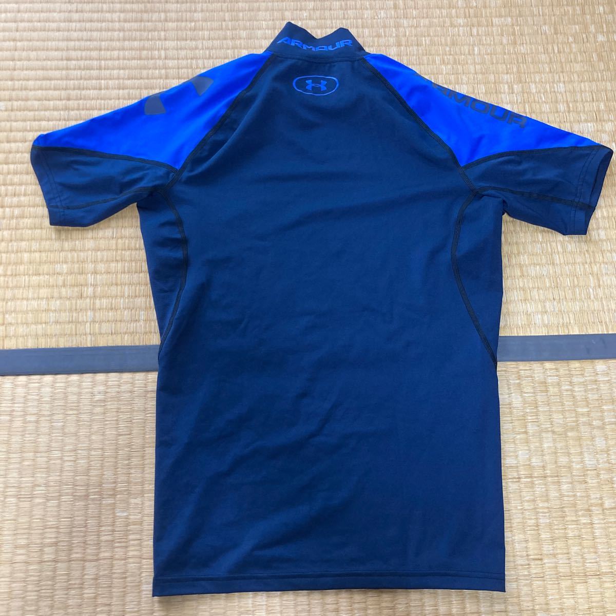 UNDER ARMOUR 半袖シャツ LG 紺色 青 ヒートギア コンプレッション s/s ショートスリーブ インナー L HG Tシャツ モック ハイネック_画像2