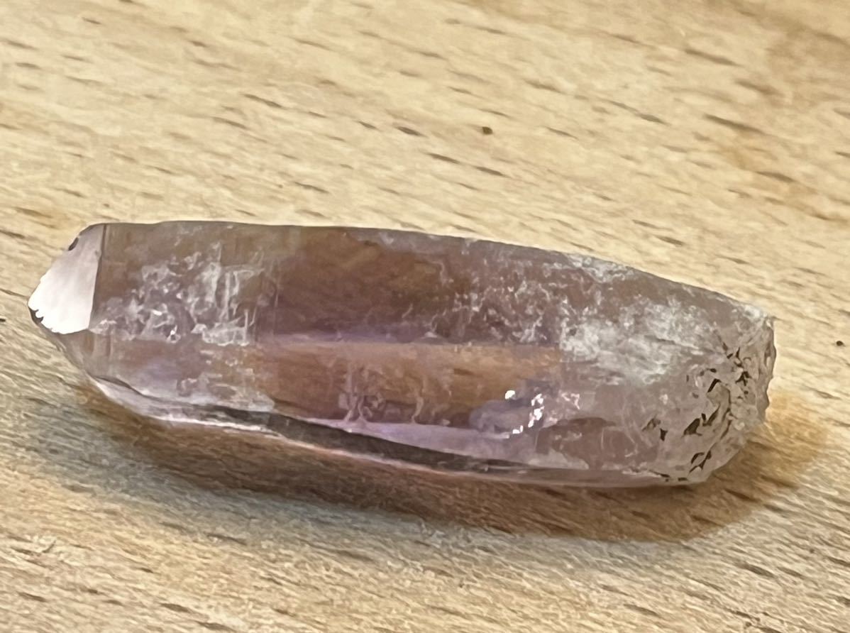雨塚山産　紫水晶　結晶原石　濃紫色　透明度高　錐面に傷有　21×6×5(mm)_画像9