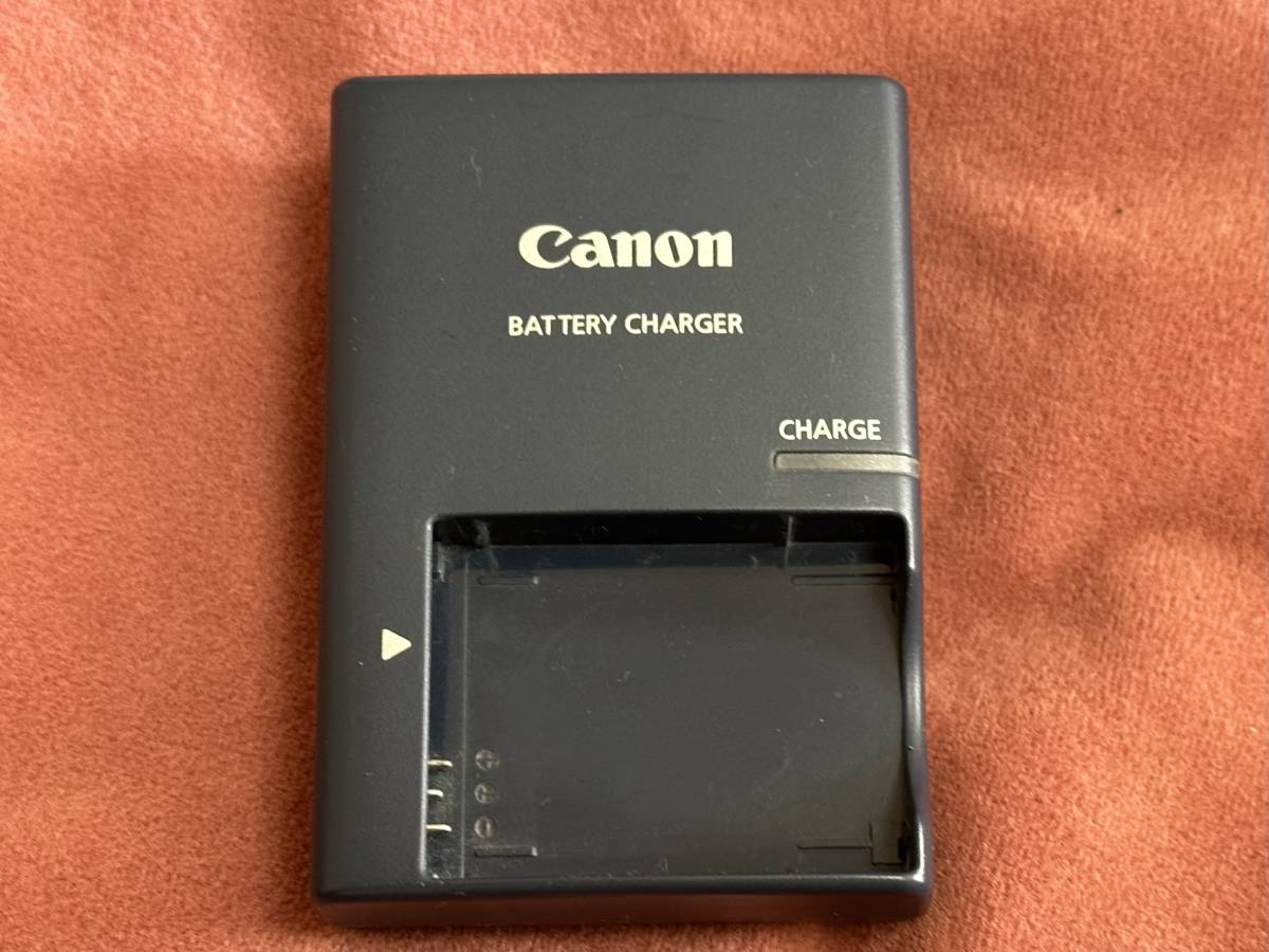 Canon IXY DIGITAL 2000 IS コンパクトデジタルカメラ・バッテリーチャージャ・バッテリー　中古品・ジャンク品_画像8