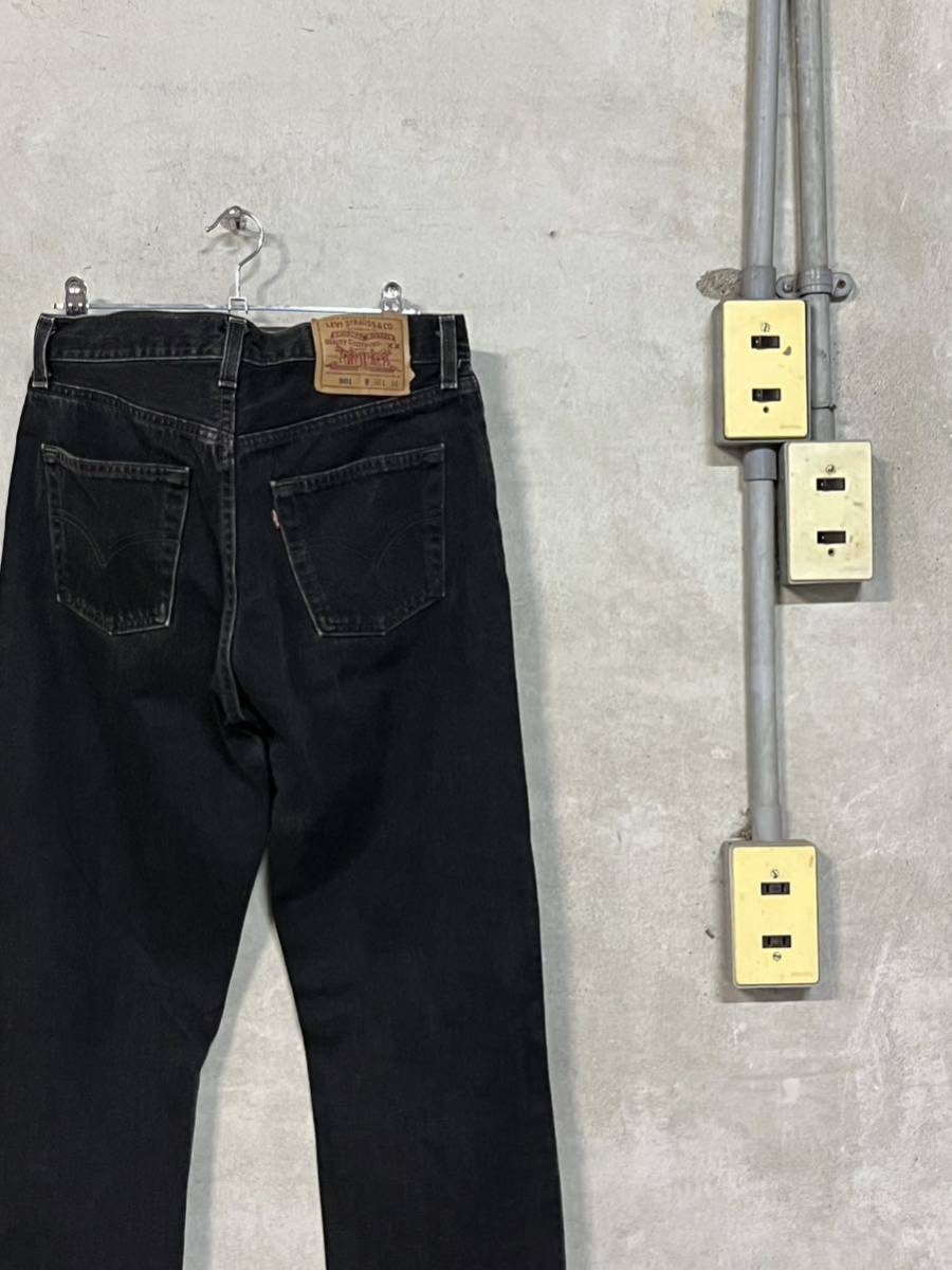 90s 90年代 98年 ビンテージ リーバイス levis 501 ブラックデニム ストレート パンツ USA 古着 ボタン裏 544 アメリカ オリジナル_画像1