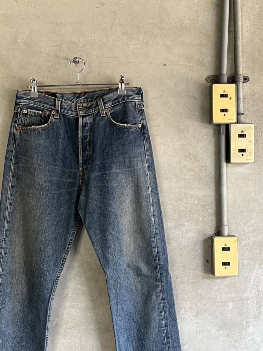 90s 90年代 97年 ビンテージ リーバイス 501 levis ストレート デニム ヒゲ ジーンズ USA 古着 ボタン裏W30 アメリカ vintage