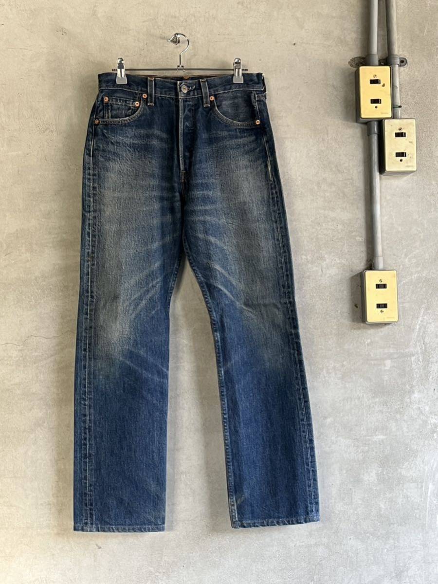 00s 2000年代 2000年 ビンテージ リーバイス 501 levis ストレート デニム ヒゲ ハチノス ジーンズ アメリカ USA 古着 最終モデル レア_画像2