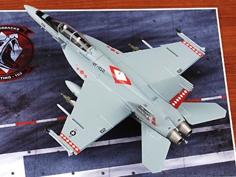 ■即決 Witty Wings 1/72【F/A-18F スーパーホーネット アメリカ海軍VFA-102ダイヤモンドバックス記念塗装 USSジョージ・ワシントン 限定品_参考見本です