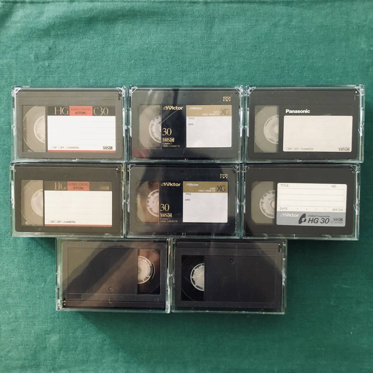 VHSコンパクトビデオテープ（使用済１７本）とカセットアダプターのセット_VHSCテープ２