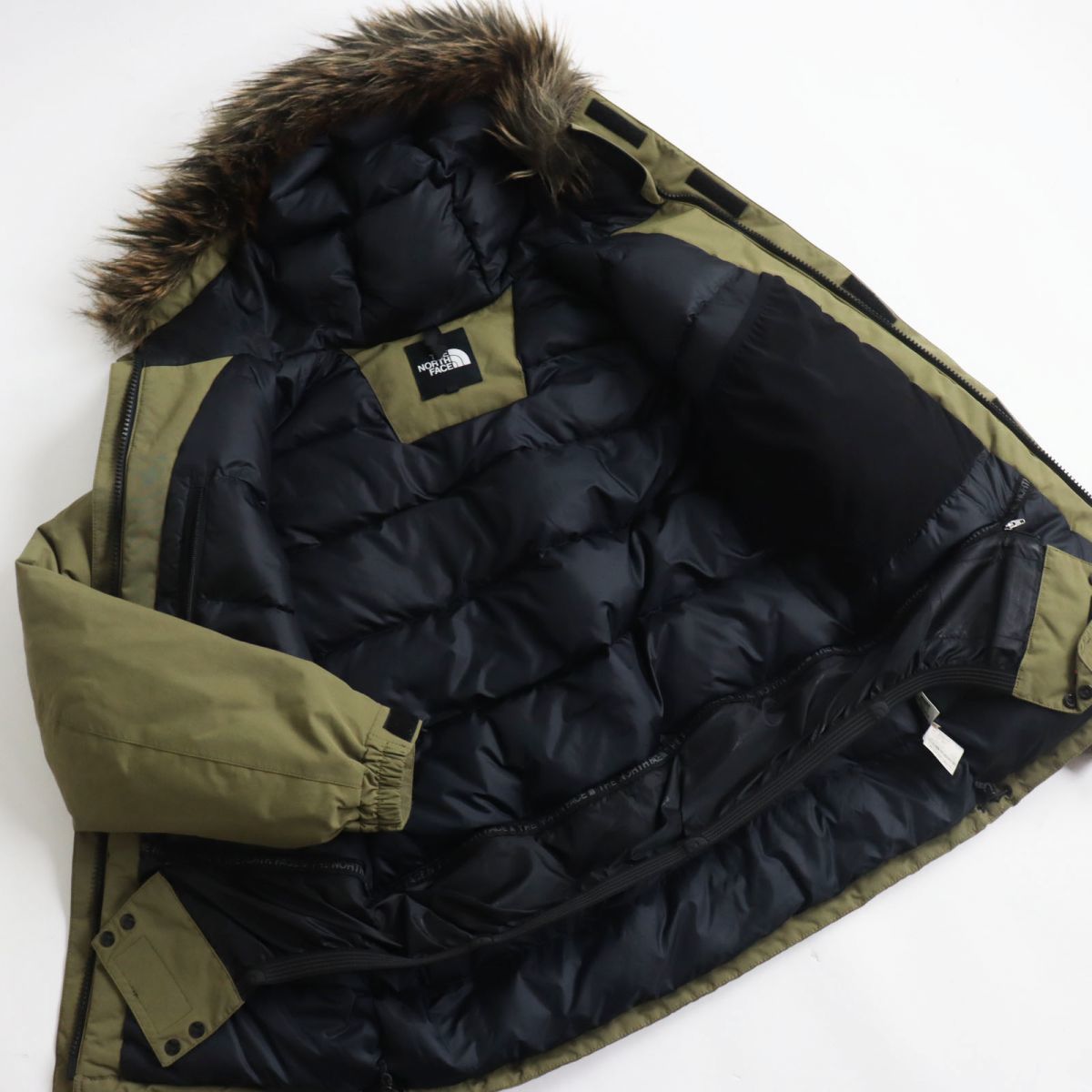 良品●THE NORTH FACE ザ・ノースフェイス Mountain Down Jacket/マウンテンダウンジャケット ND91722Z ダウンジャケット カーキ M 正規品_画像3