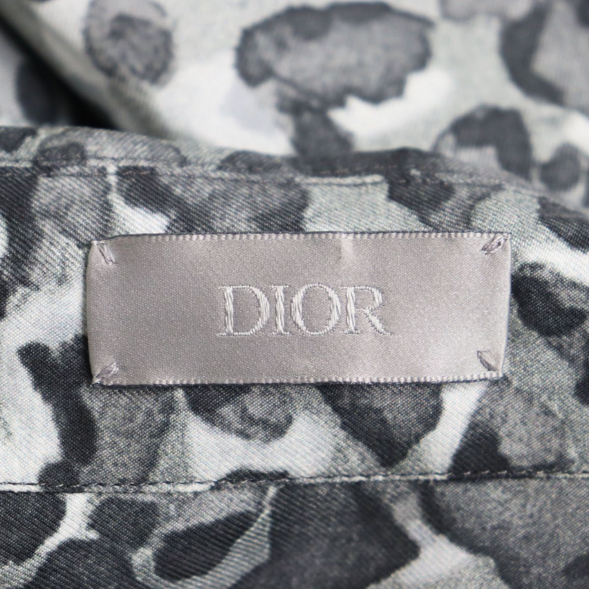  прекрасный *DIOR Dior Homme 933C515A4579 шелк 100% Leopard рисунок / Logo принт открытый цвет рубашка / пижама рубашка серый 39 сделано в Италии стандартный 