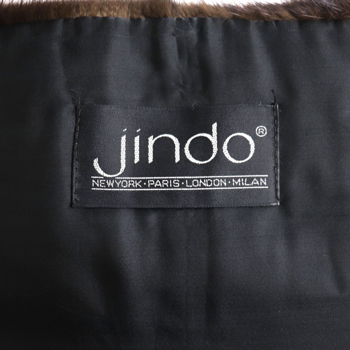 Yahoo!オークション - 極美品 JINDO MINK ミンク 房付き 本毛皮ショー
