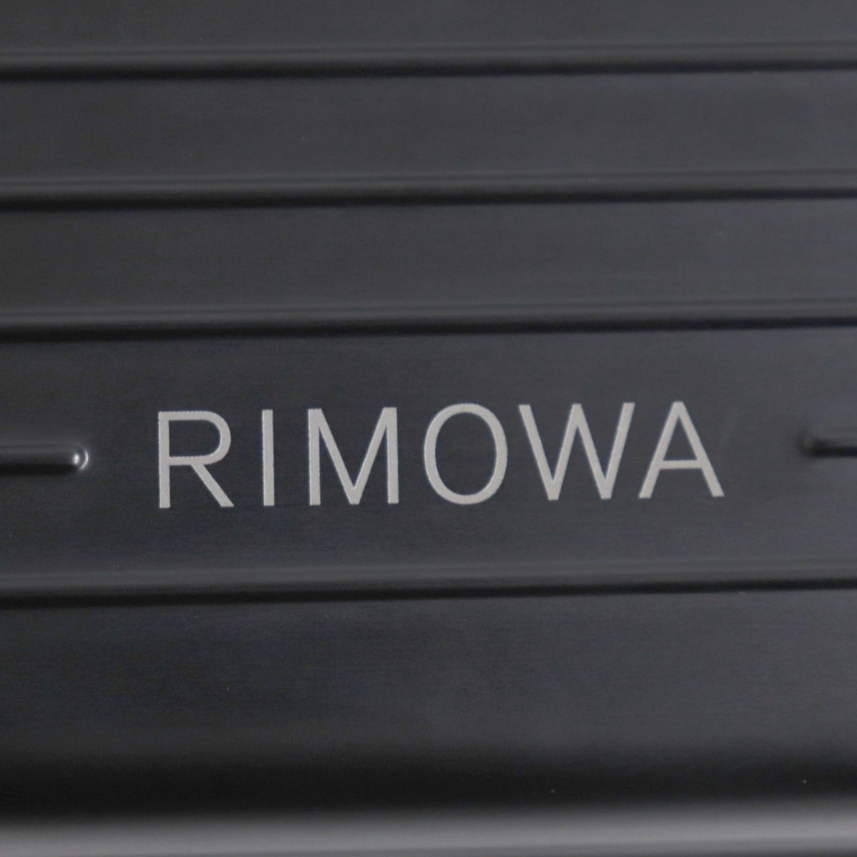  ultimate beautiful goods VRIMOWA Rimowa 99022010 personal aluminium with logo sling clutch / body bag black / black men's Germany made 
