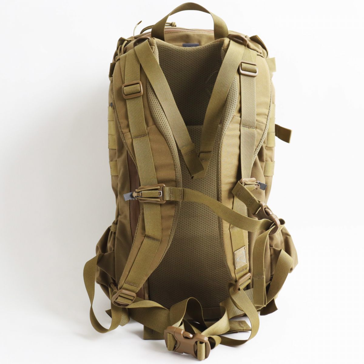 極美品●MYSTERY RANCH ミステリーランチ 2DAY ASSAULT/アサルト デイパック リュックサック/バックパック キャメル 27L メンズおすすめ◎_画像4