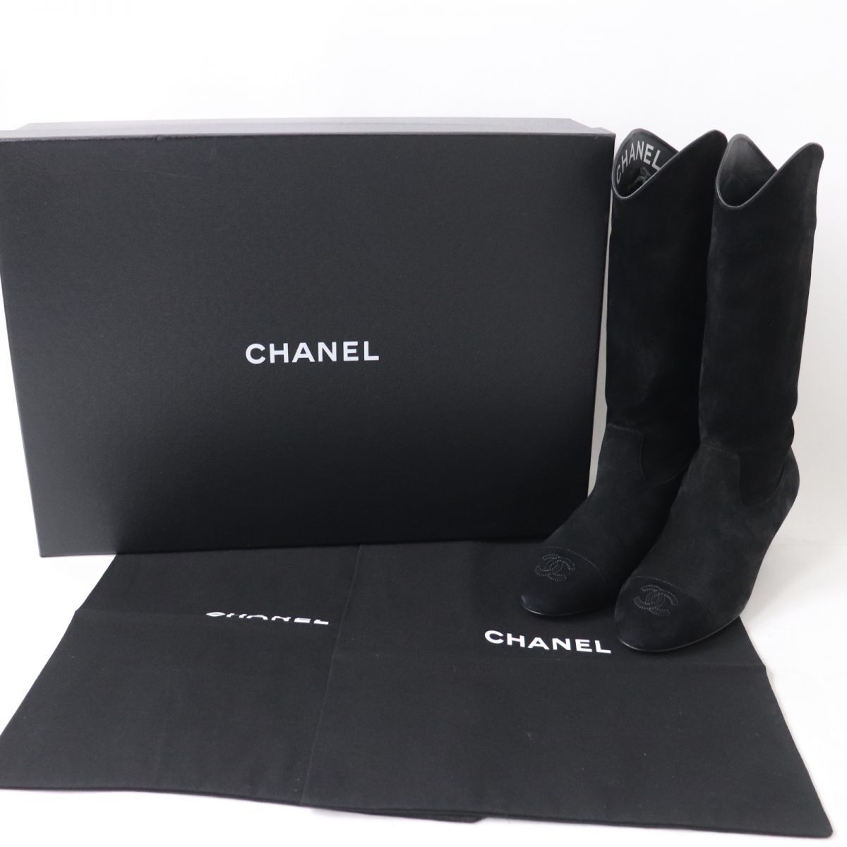 極美品☆CHANEL シャネル 2021年 21C G36273 ココマーク付き チャンキーヒール スウェードレザー ブーツ 黒 37 1/2C 伊製 箱・保存袋付き_画像2