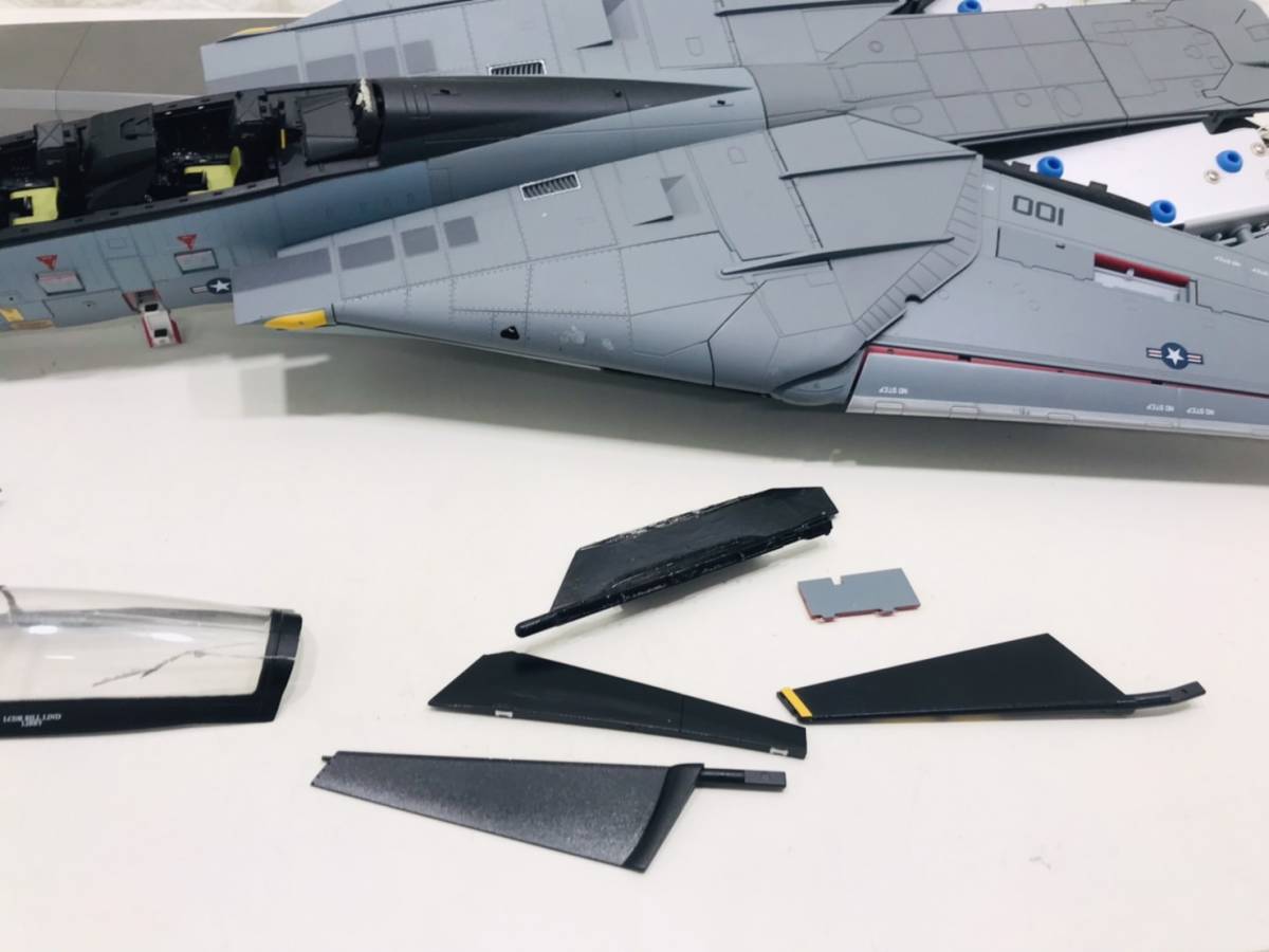 f12★1円～★戦闘機 F-14D アメリカ 海軍 ネイビー トムキャット アシェット?? 模型 プラモデル ※写真現状品の為ジャンク※部品取りに※_画像3