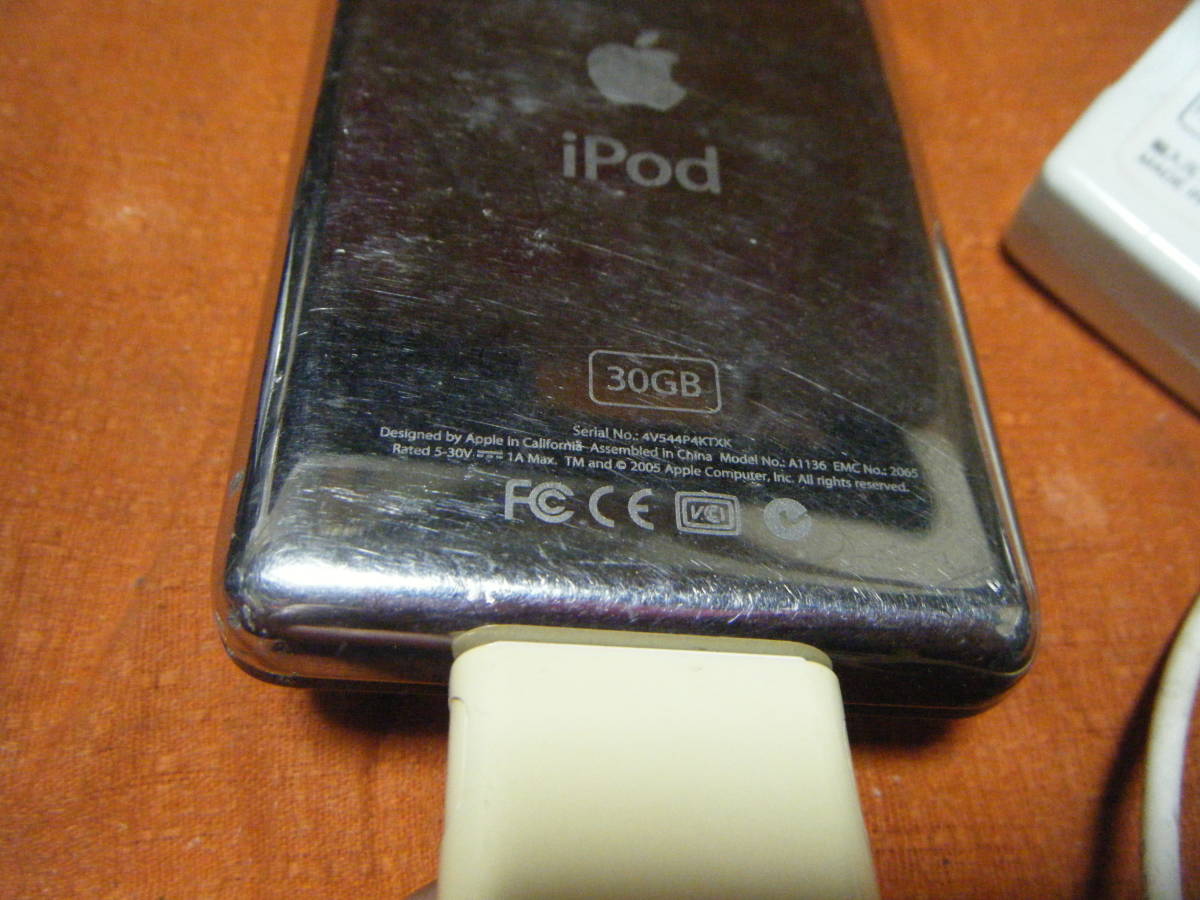 ●iPod classic Apple A1136 30GB　ジャンク品●_画像4