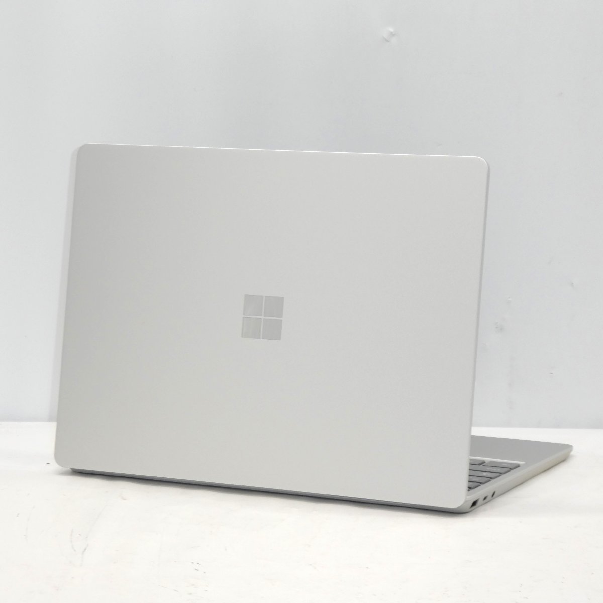 1円～【展示品/ジャンク】マイクロソフト Surface Laptop Go 1ZY00020 Core i5 1GHz/8GB/SSD128GB/Windows10HomeS/Office2019【栃木出荷】_画像2