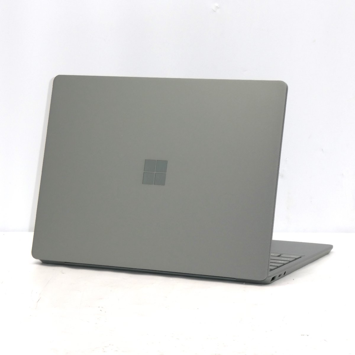 【展示品】マイクロソフト Surface Laptop Go2 KN800007 Core i5-1135G7 2.4GHz/8GB/SSD128GB/Windows11Home/Office2021【栃木出荷】_画像2