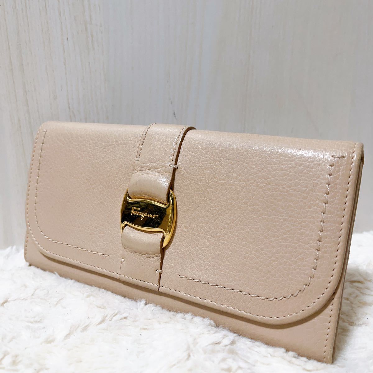 Ferragamo フェラガモ ヴァラ 財布 長財布 折り財布 カードケース 小銭