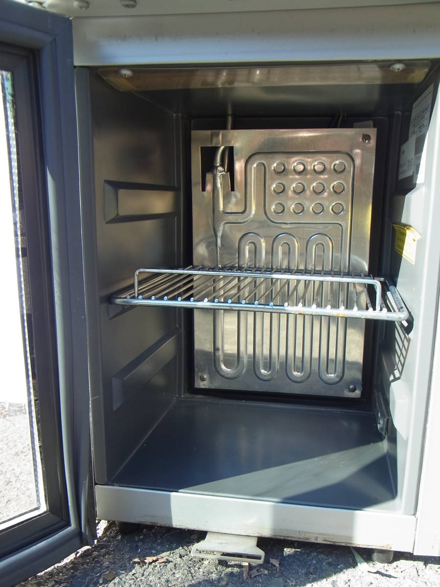 (B562) レッドブル 冷蔵庫 ショーケース RedBull 冷蔵 バー カフェ インテリア 店舗 ディスプレイ 販促 _画像5