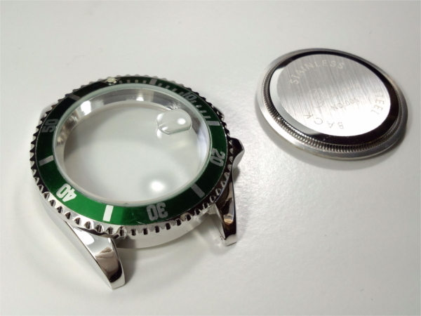 新品 未使用 腕時計 パーツ 部品 ケース ガラス付き グリーン シルバー ケース幅 40mm ラグ幅20mm ジャンク修理等に最適_画像はサンプルです。