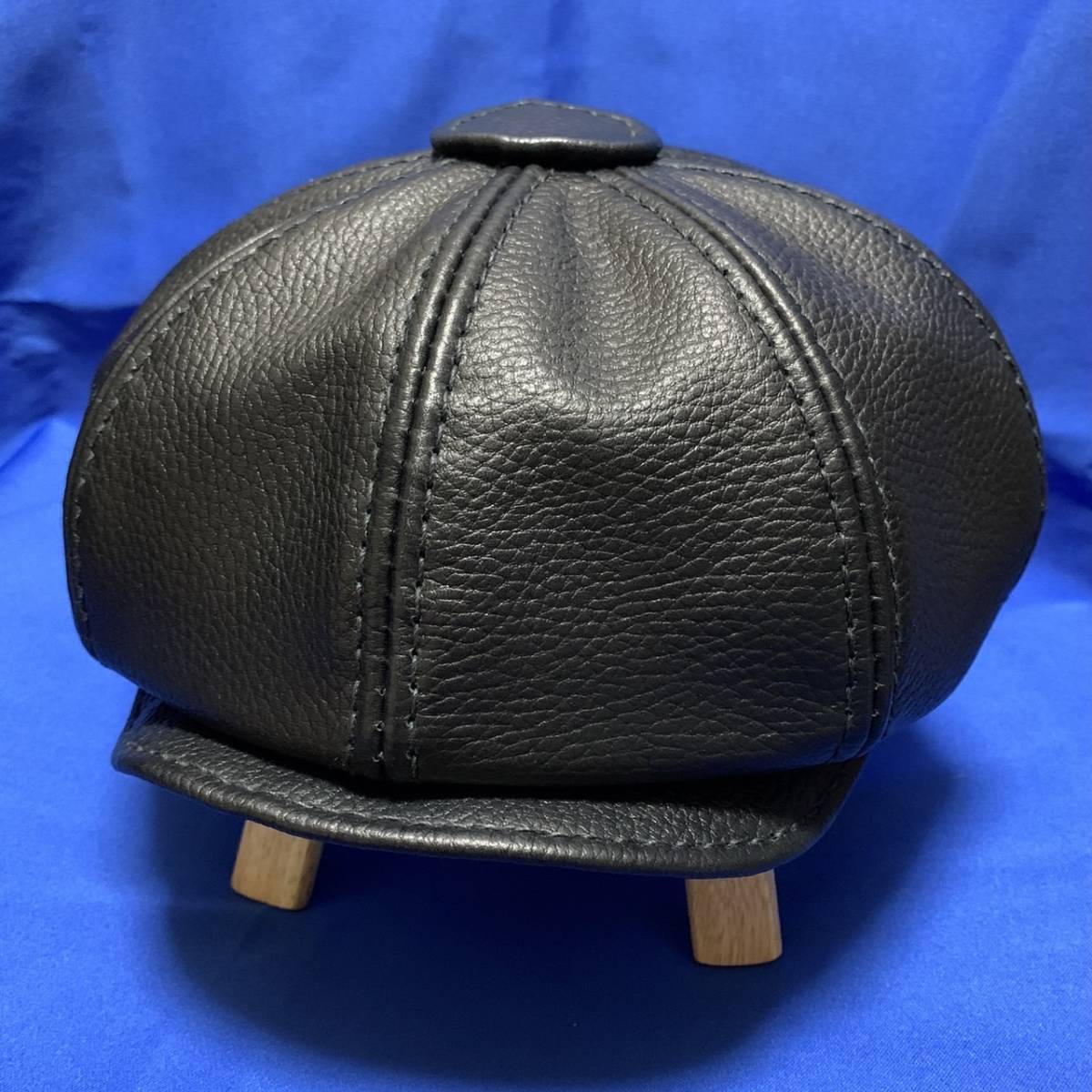 牛本革（柔らかめ・しぼり黒）ハンドメイド　キャスケット帽（NewsPaper Boy Hat）頭周57cm（手作り・個人販売です）