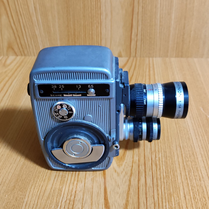 中古◆8ミリフィルムカメラ◆Yashica-8(ヤシカ)◆昭和/当時物◆レトロ◆カメラ/光学機器◆アンティーク◆ジャンク◆ZR1106_画像2