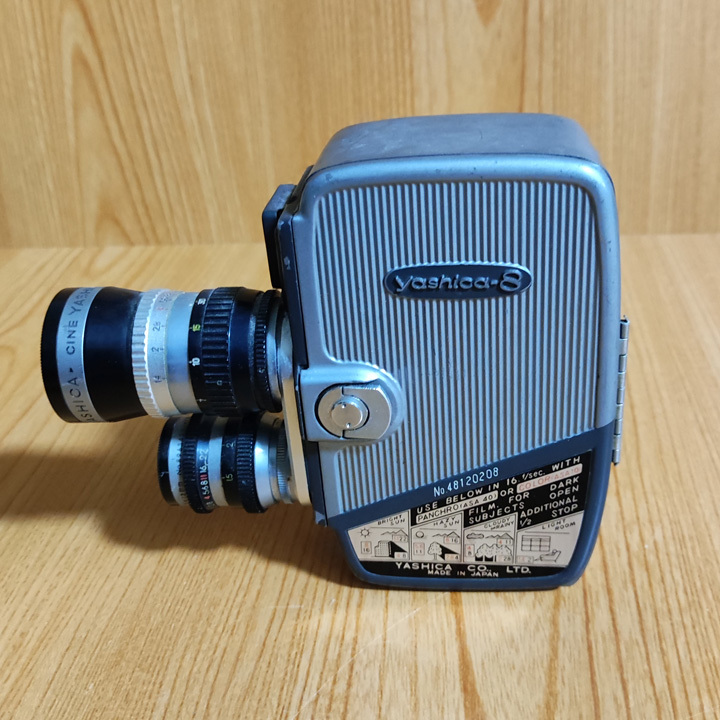 中古◆8ミリフィルムカメラ◆Yashica-8(ヤシカ)◆昭和/当時物◆レトロ◆カメラ/光学機器◆アンティーク◆ジャンク◆ZR1106_画像4