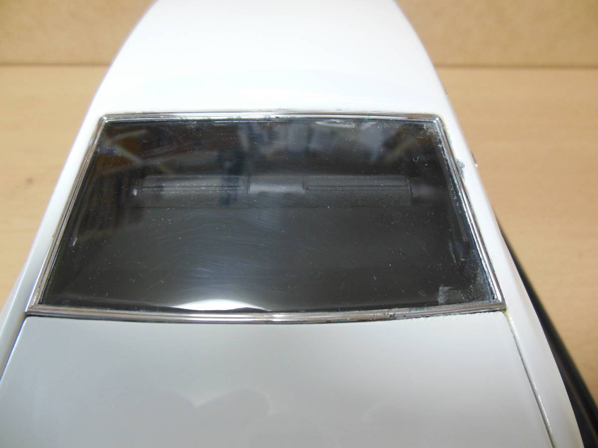 京商 1/18 日産スカイライン 2000GT-R ケンメリ 白　中古　ジャンク_画像6