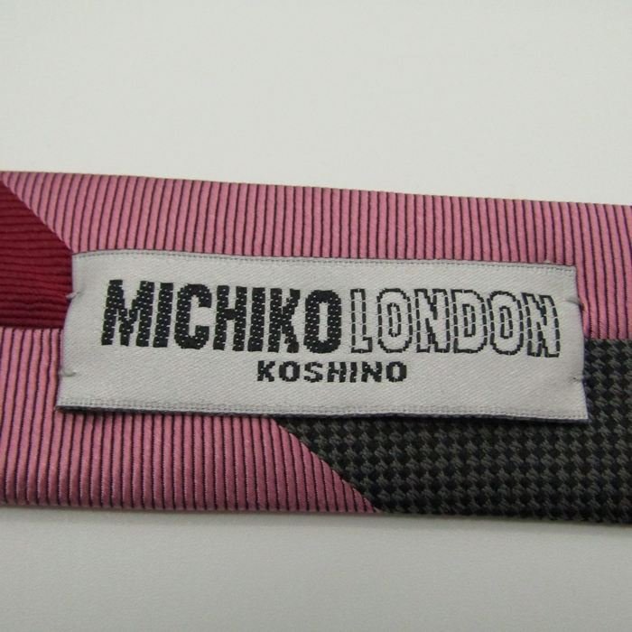 【良品】 ミチコロンドンコシノ MICHIKO LONDON KOSHINO ストライプ柄 シルク ライン柄 競馬 メンズ ネクタイ レッド_画像4