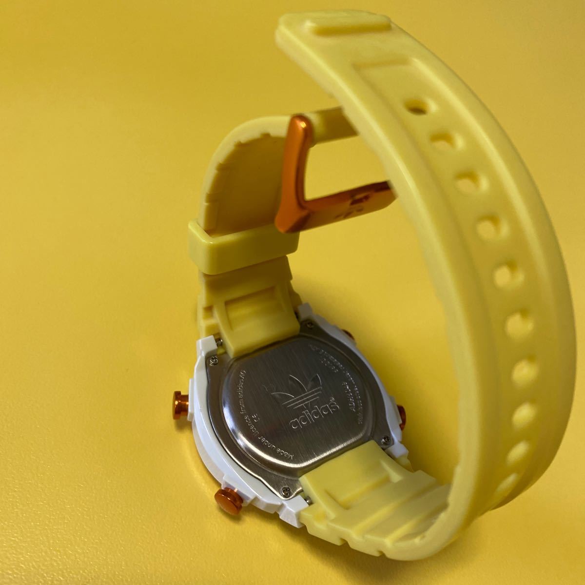 アディダス　adidas 腕時計 デジタル　黄色　_画像3