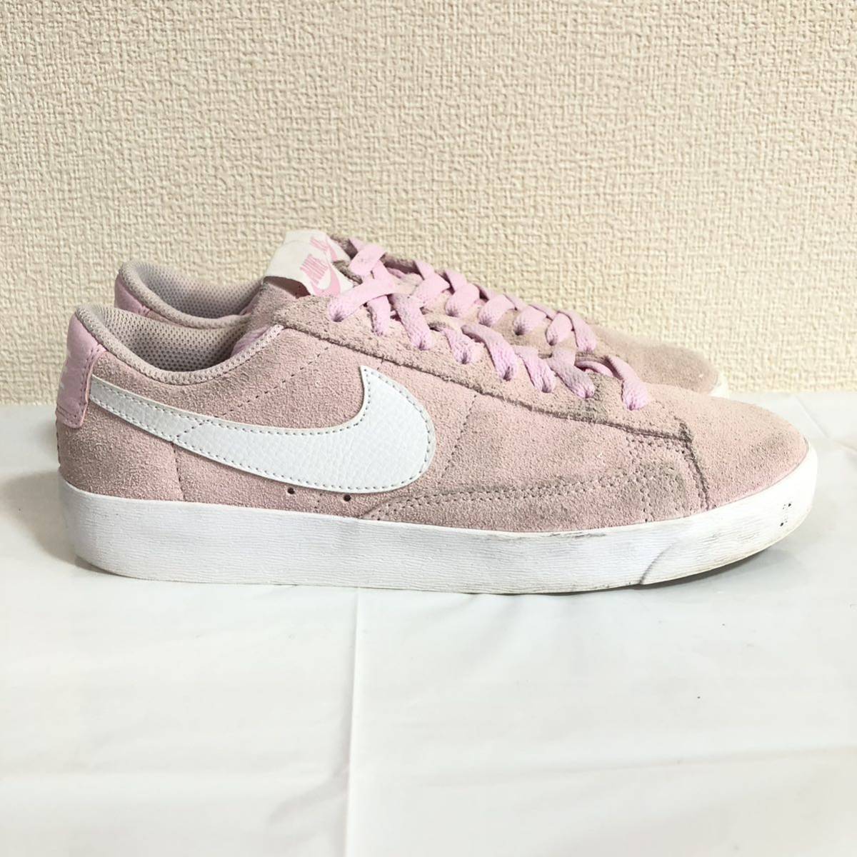 大人気◎ ★NIKE ナイキ★ W BLAZER LOW SD ナイキ ブレーザー スニーカー シューズ 靴 スウェード カジュアル ピンク 24.0cm/191の画像5