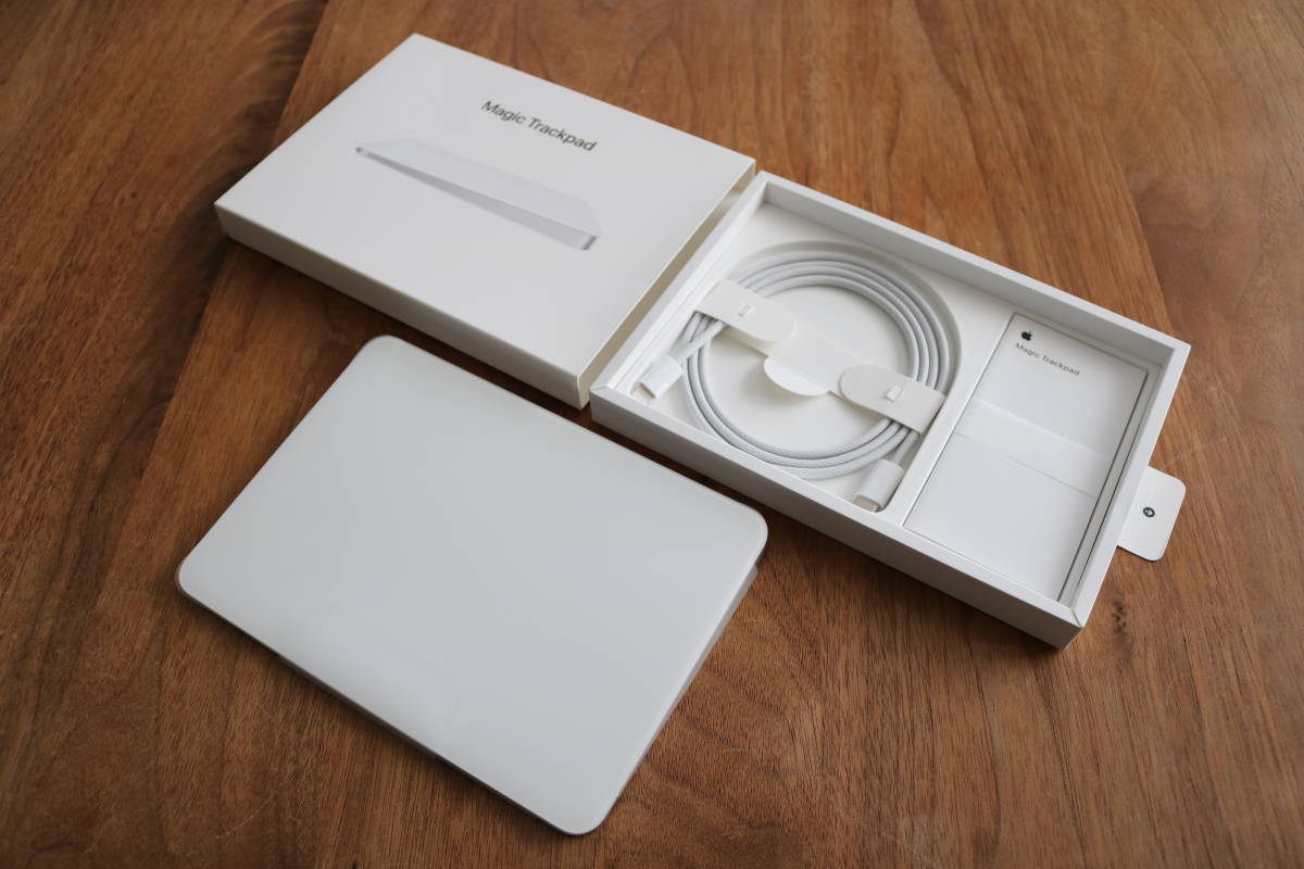 [未使用に近い/現行モデル] Apple Magic Trackpad 3（Multi-Touch対応）White Wireless Model A1535 MK2D3ZA/A トラックパッド 3 ホワイト_付属品完備！