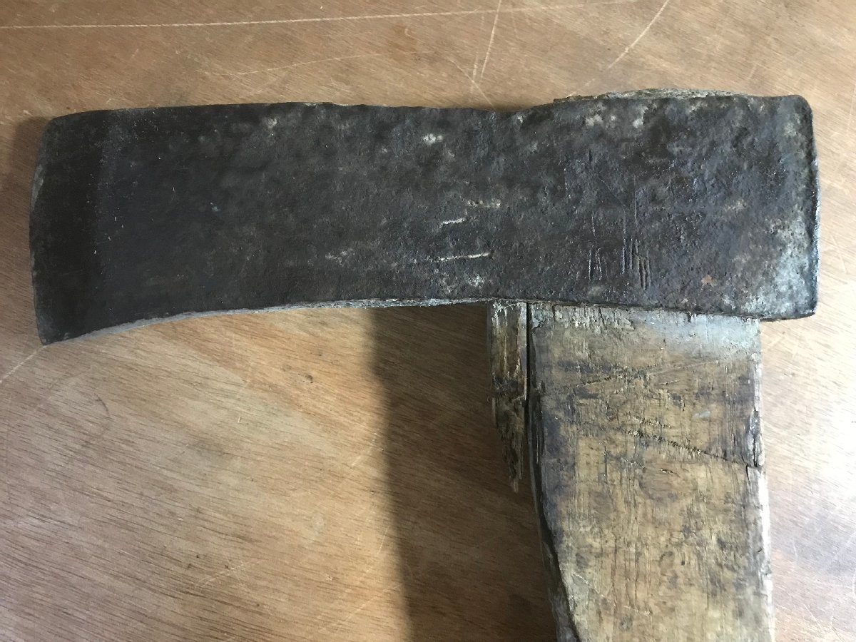 BA440 # including carriage # axe hatchet . Tama ... firewood tenth branch cut both blade cutlery carpenter's tool tool old tool old .. outdoor blade width :6cm 1976g /.MA.