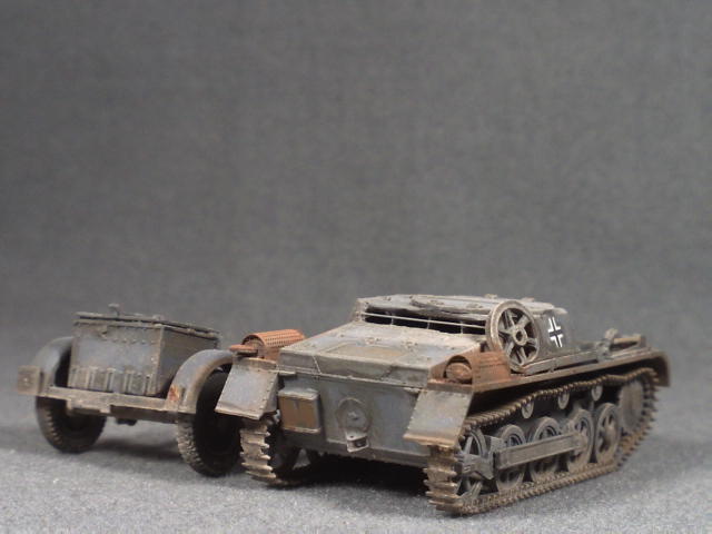 Ⅰ号戦車A型弾薬運搬車　1/72完成品　S－モデル　_エアインテークは開状態にしてあります。