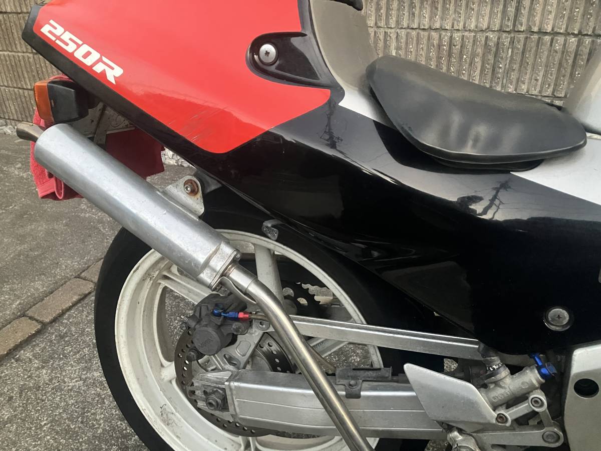 NSR250R MC18 89 EG始動OK 走行26261km SEEDカラー　現状車　要整備　格安　売り切り　落札者キャンセル再出品_画像2