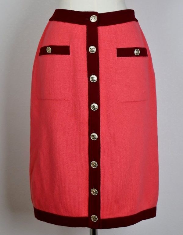 20A CHANEL シャネル カシミヤ ココマーク ボタン 半袖 ニット カーディガン 34 スカート 34 セット イギリス製 cardigan skirt b7229の画像7