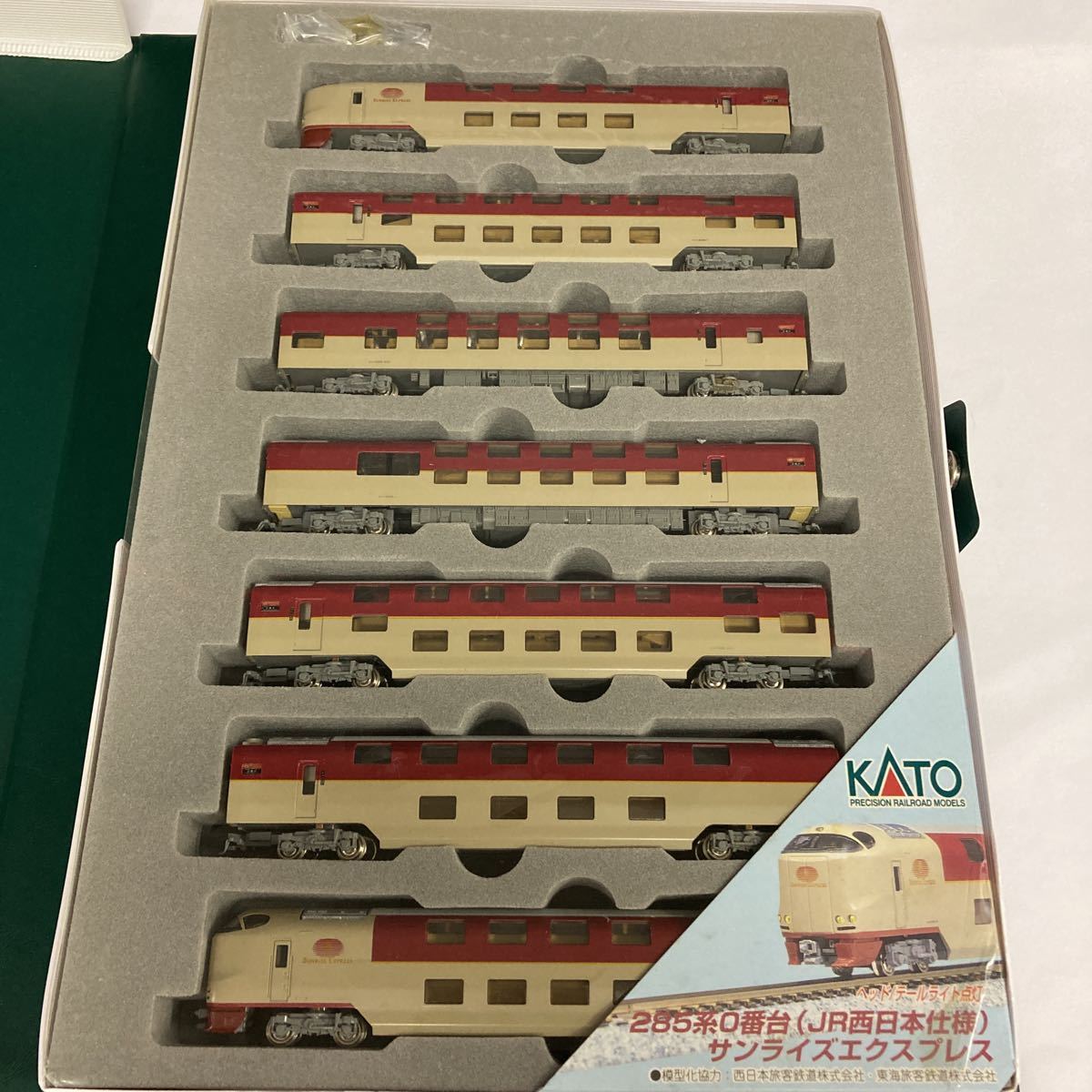 10-386 サンライズエクスプレス 285系0番台 KATO 鉄道模型 Nゲージ_画像2
