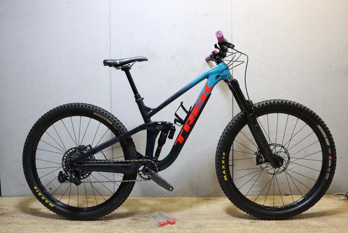Yahoo!オークション - TREK トレック Slash8 29er フルサスMTB Yahoo!オークション - TREK トレック Slash8 29er フルサスMTB