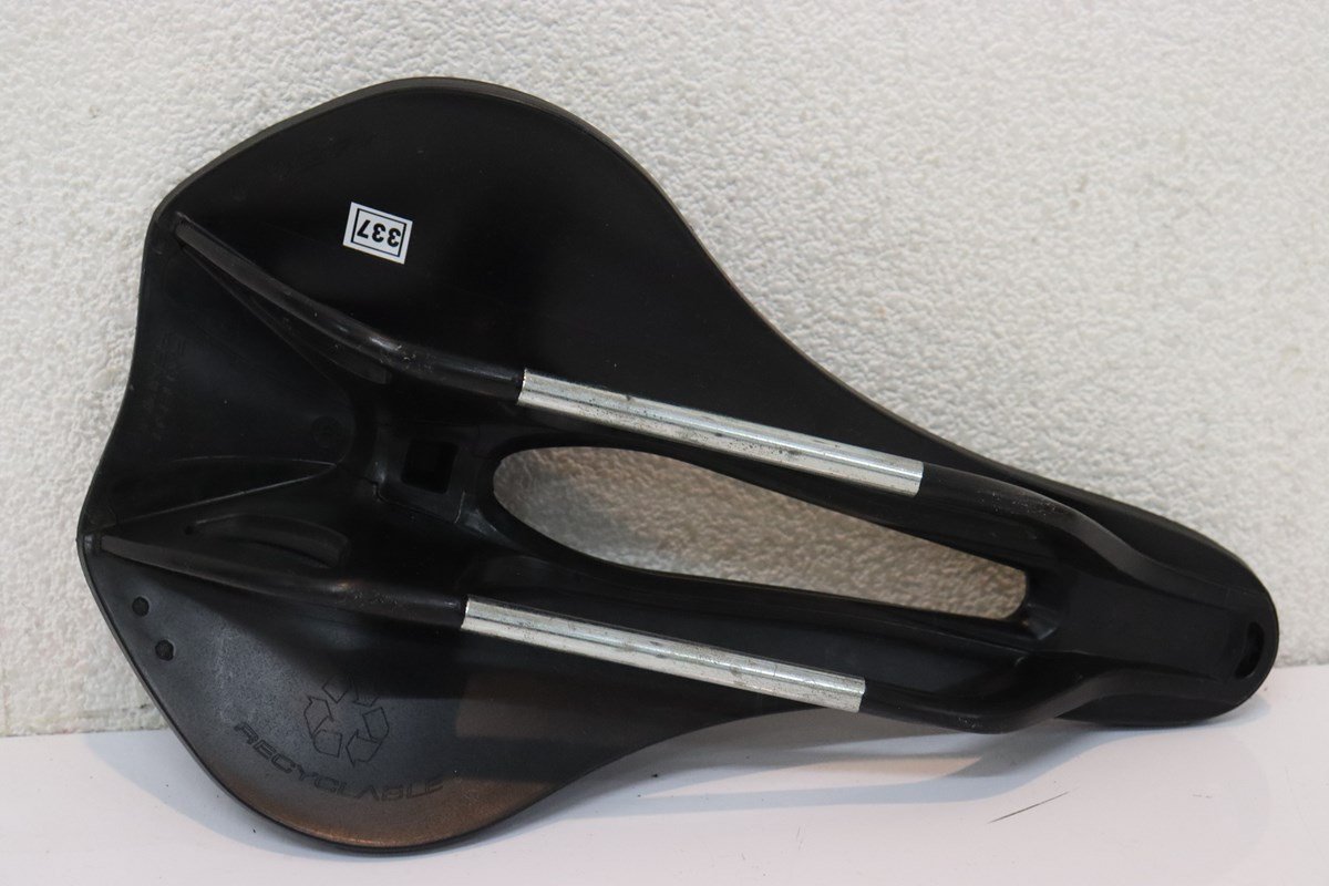 ★selle ITALIA セライタリア BOOST サドル 美品_画像6