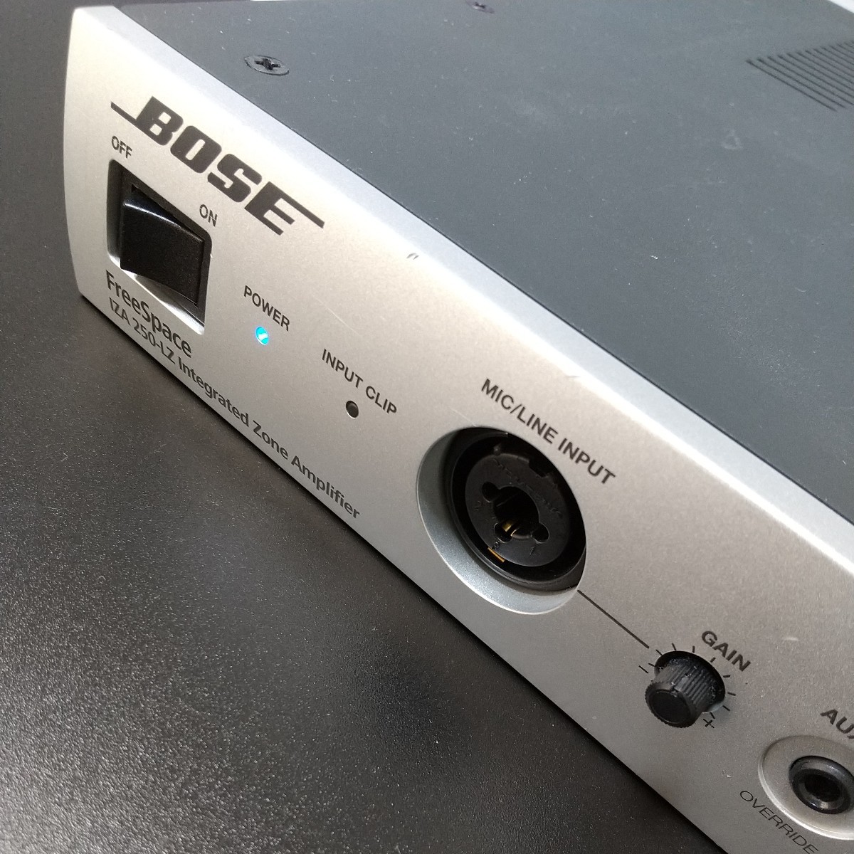 BOSE・IZA250-LZ FreeSpace ボーズ パワーアンプ 電源ケーブル付き_画像3