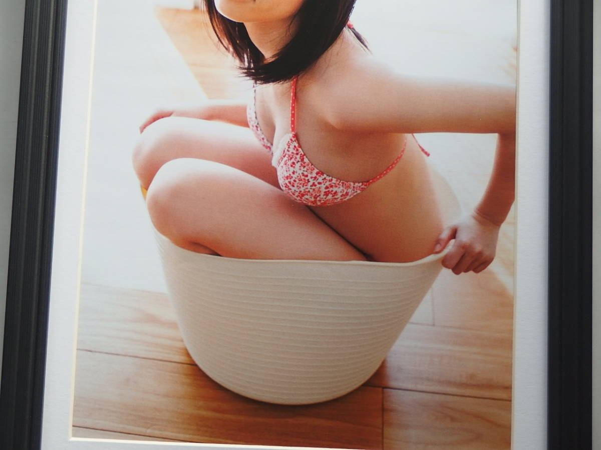 3 島崎遥香 ぱるる ★★額装品★★ 雑誌掲載グラビア 水着 下着 AKB48 9期生 当時希少 インテリアに♪ 贈り物にも♪ プレゼント♪