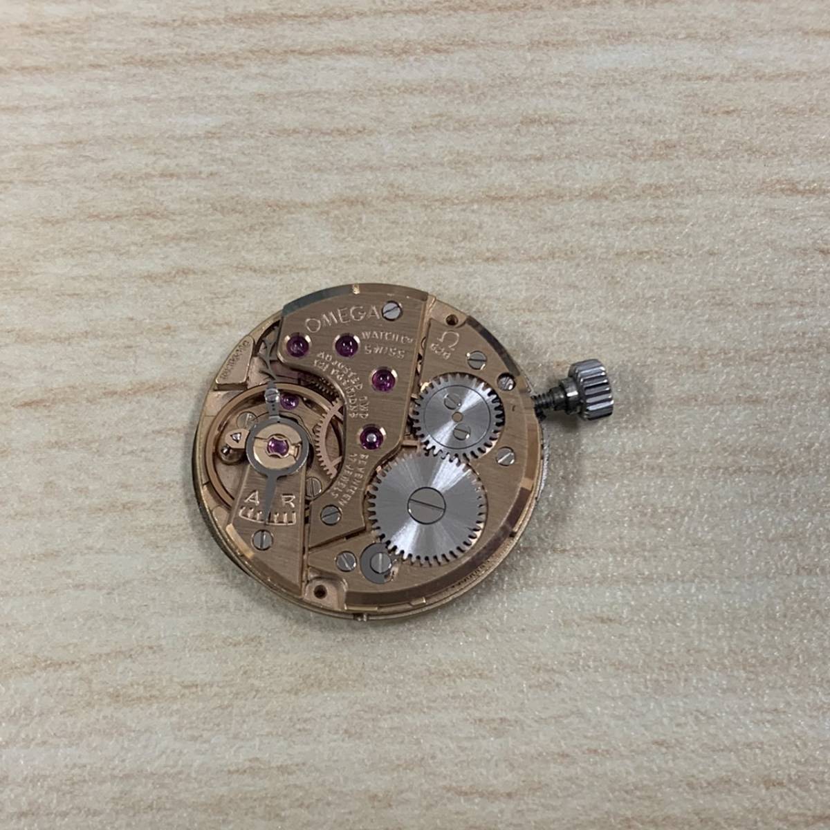 【N-16478】OMEGA ダイヤベゼル DeVille 手巻き レディース 裏ブタ 750 18K刻印 オメガ 腕時計 アンティーク 稼働品 中古品_画像10