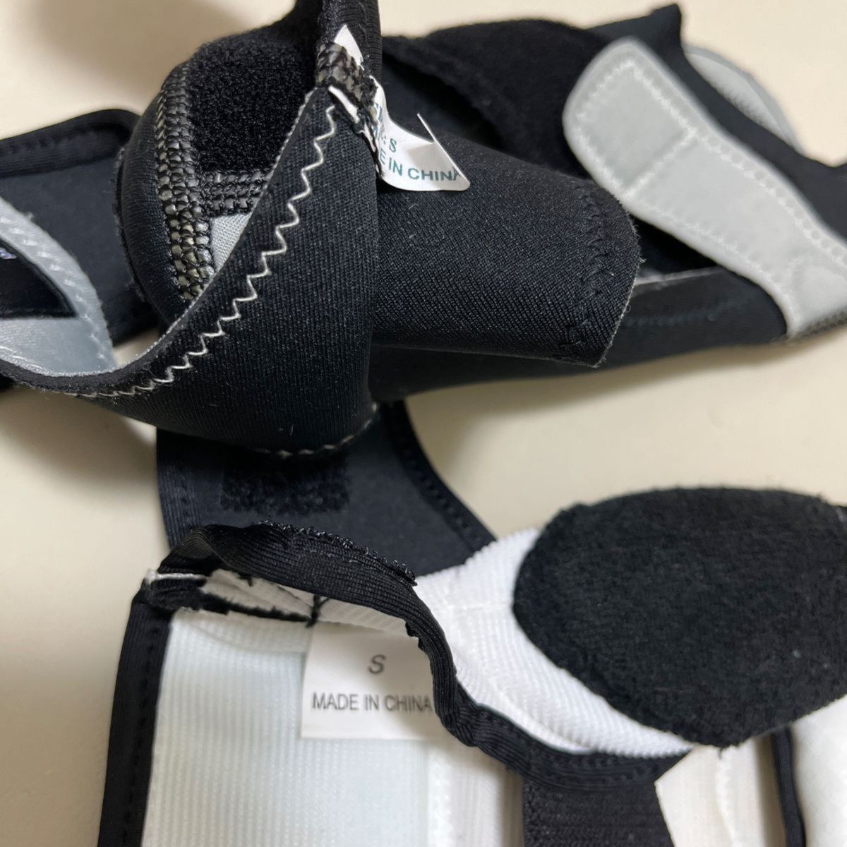 LAVA 暗闇キックボクシング グローブ&シューズ Sサイズセット LAVA 暗闇キックボクシング グローブ&シューズ Sサイズセット